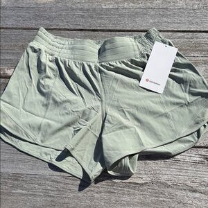 Lululemon Hotty Hot High-Rise Lined Short 4" Fog Green size 10 NWT